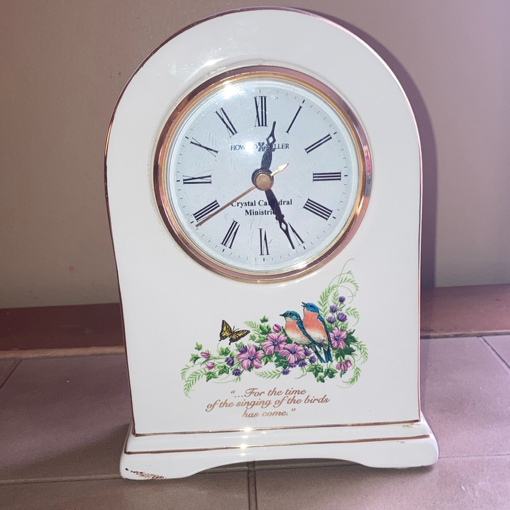 Howard Miller clock‎